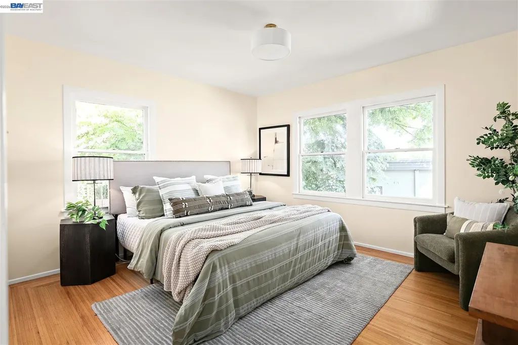 2801 Clay Street Alameda CA 94501