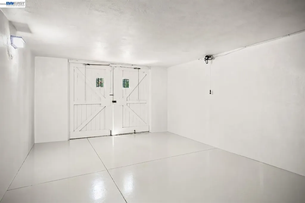 2801 Clay Street Alameda CA 94501