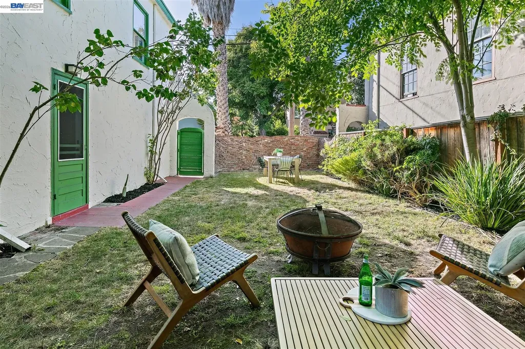 2801 Clay Street Alameda CA 94501