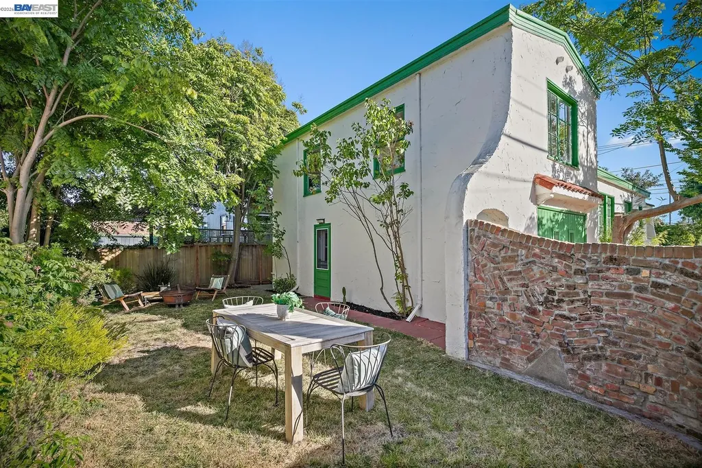 2801 Clay Street Alameda CA 94501