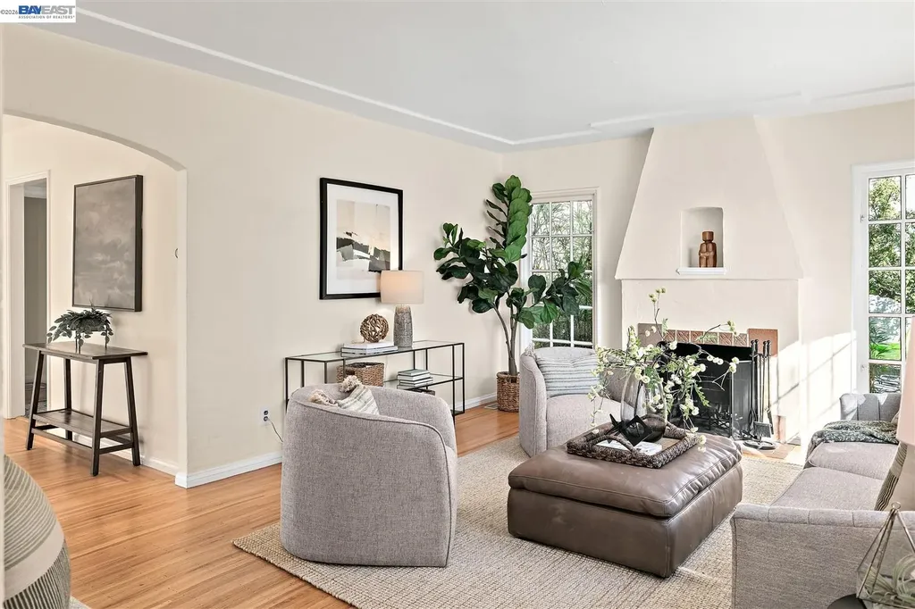 2801 Clay Street Alameda CA 94501