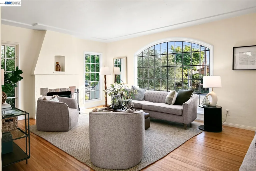 2801 Clay Street Alameda CA 94501