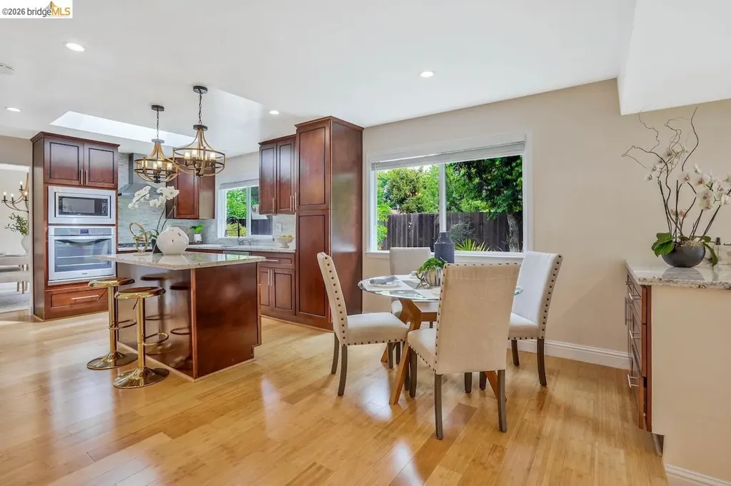 2198 La Orinda Concord CA 94518