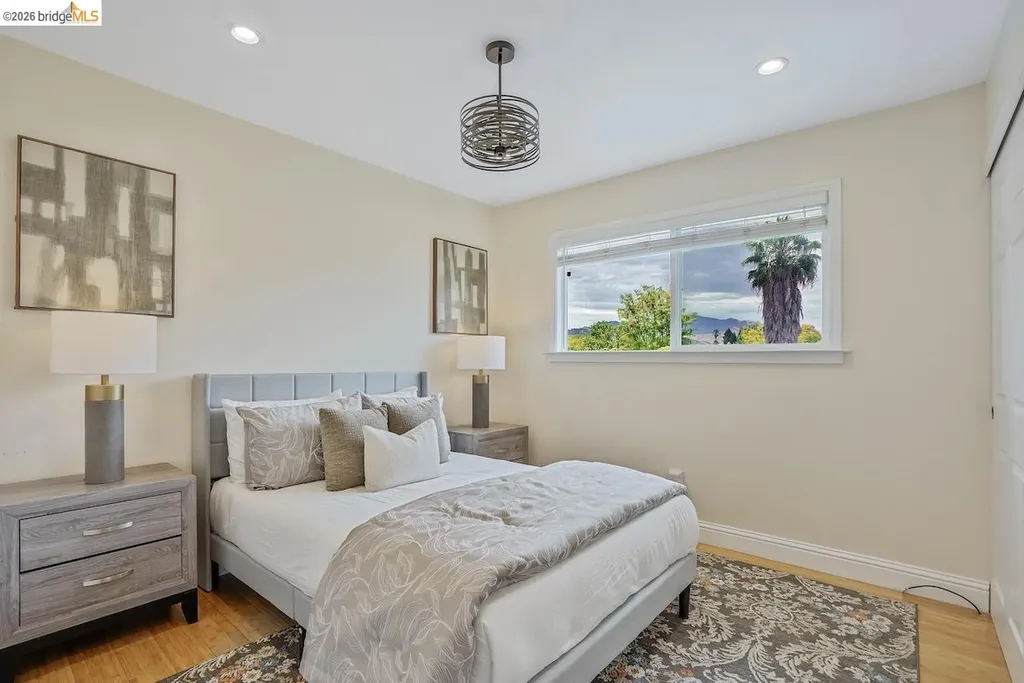 2198 La Orinda Concord CA 94518