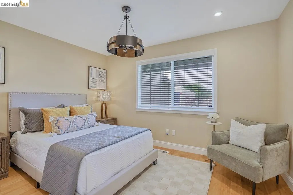 2198 La Orinda Concord CA 94518