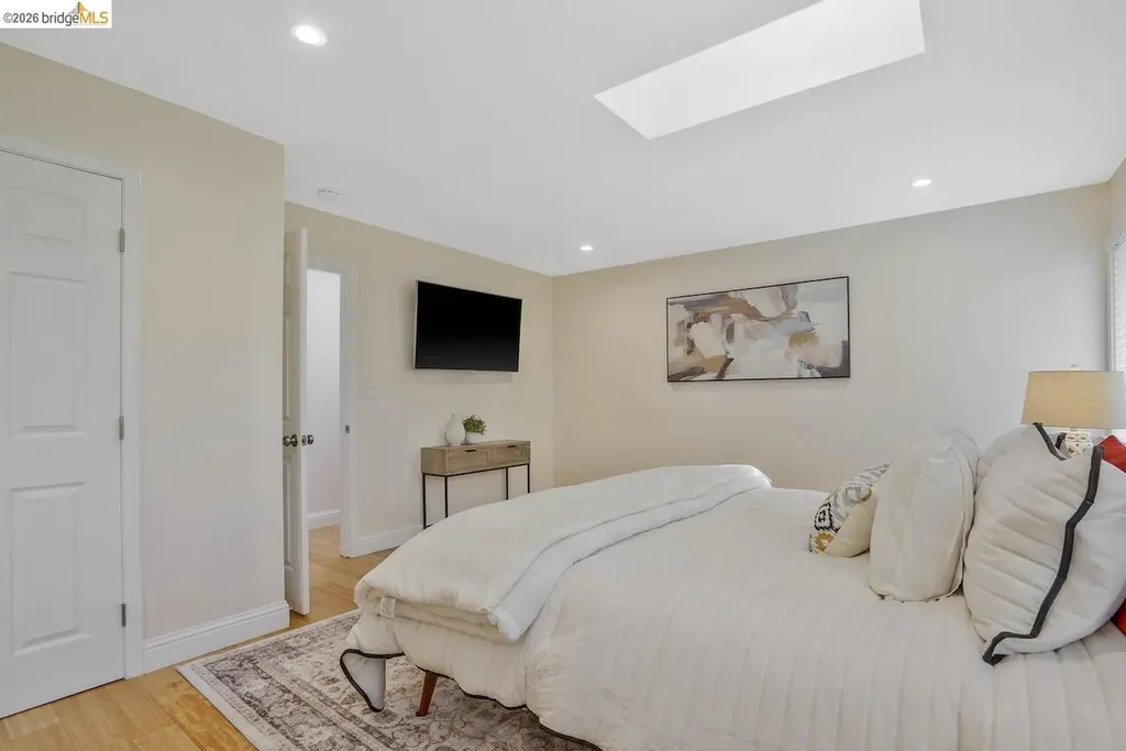 2198 La Orinda Concord CA 94518