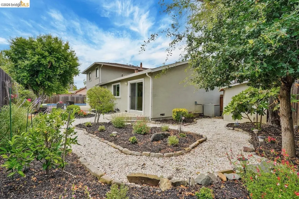 2198 La Orinda Concord CA 94518