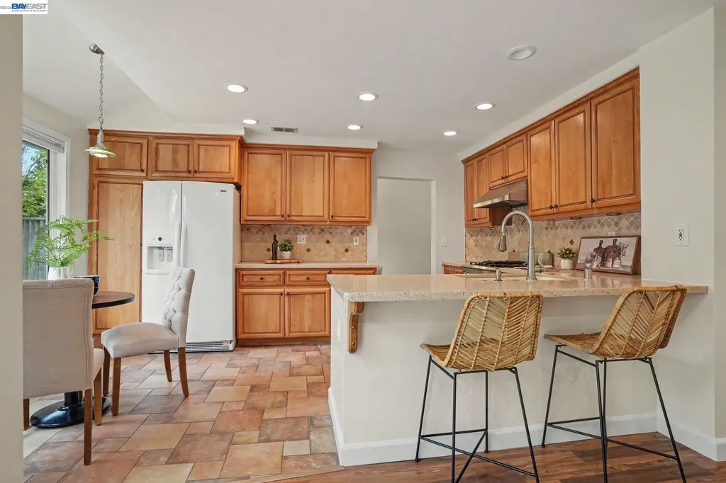135 Justin Circle Alameda CA 94502