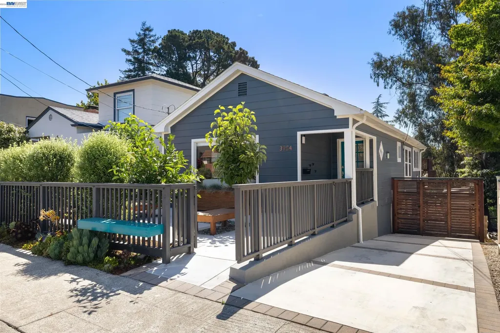 3954 Forest Hill Avenue Oakland CA 94602