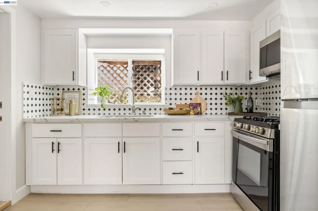 3954 Forest Hill Avenue Oakland CA 94602