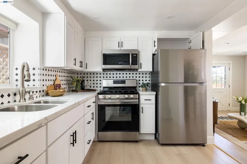 3954 Forest Hill Avenue Oakland CA 94602