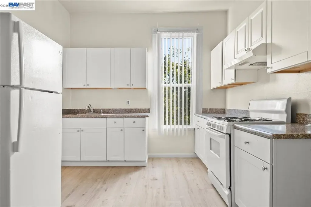 184 A Street Hayward CA 94541