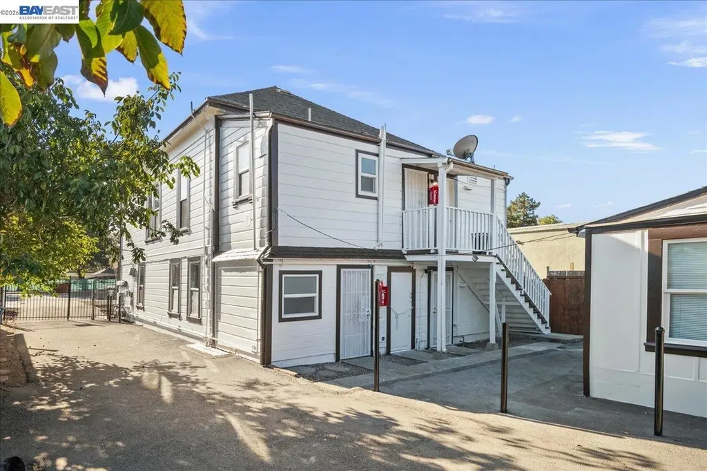 184 A Street Hayward CA 94541