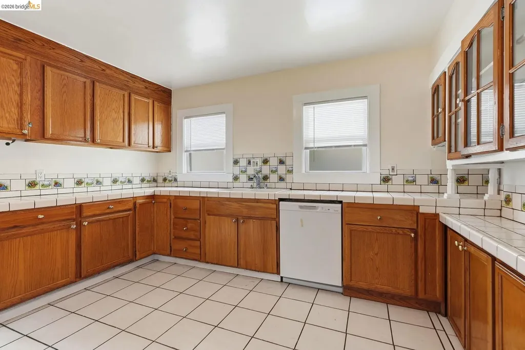 5362 Foothill Boulevard Oakland CA 94601