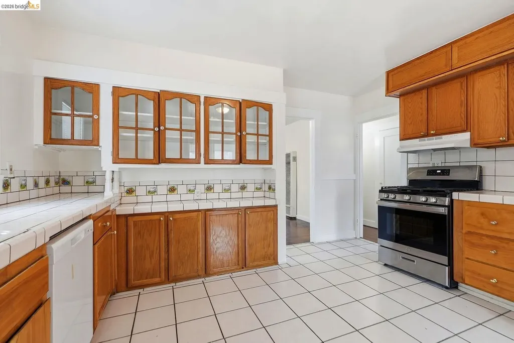 5362 Foothill Boulevard Oakland CA 94601