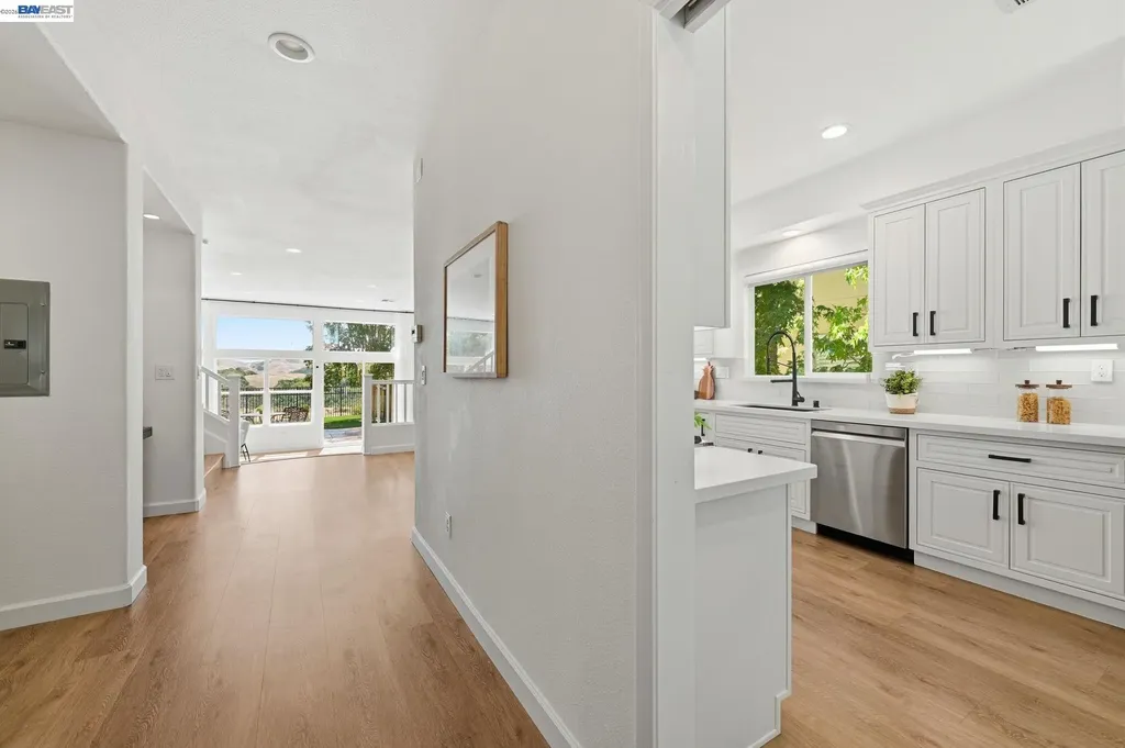 22024 Lyndon Loop Castro Valley CA 94552