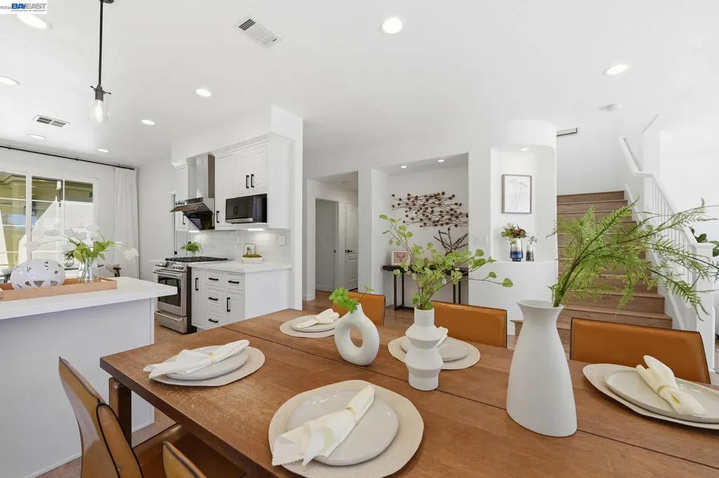 22024 Lyndon Loop Castro Valley CA 94552