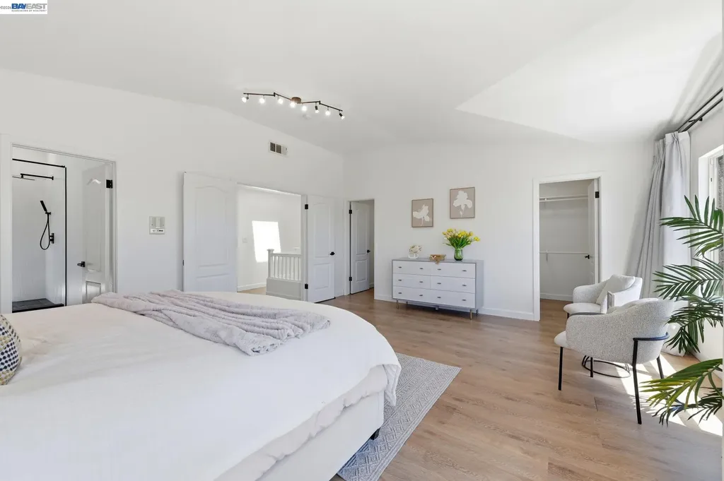 22024 Lyndon Loop Castro Valley CA 94552