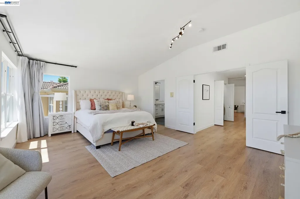 22024 Lyndon Loop Castro Valley CA 94552