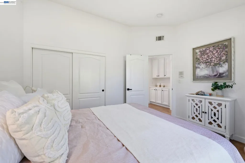 22024 Lyndon Loop Castro Valley CA 94552