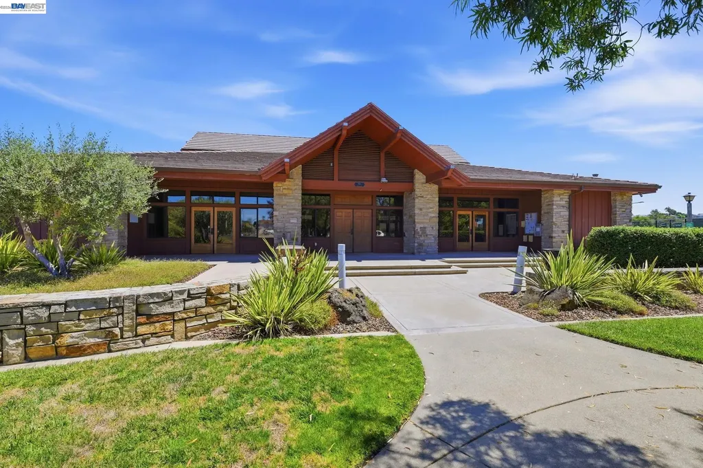 22024 Lyndon Loop Castro Valley CA 94552