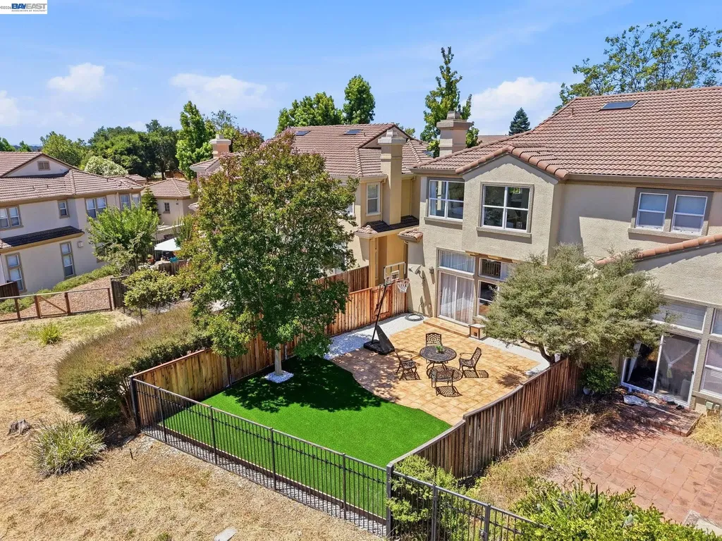 22024 Lyndon Loop Castro Valley CA 94552