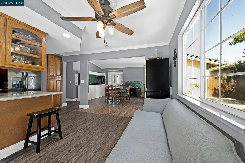 552 Redwood Drive Vacaville CA 95687