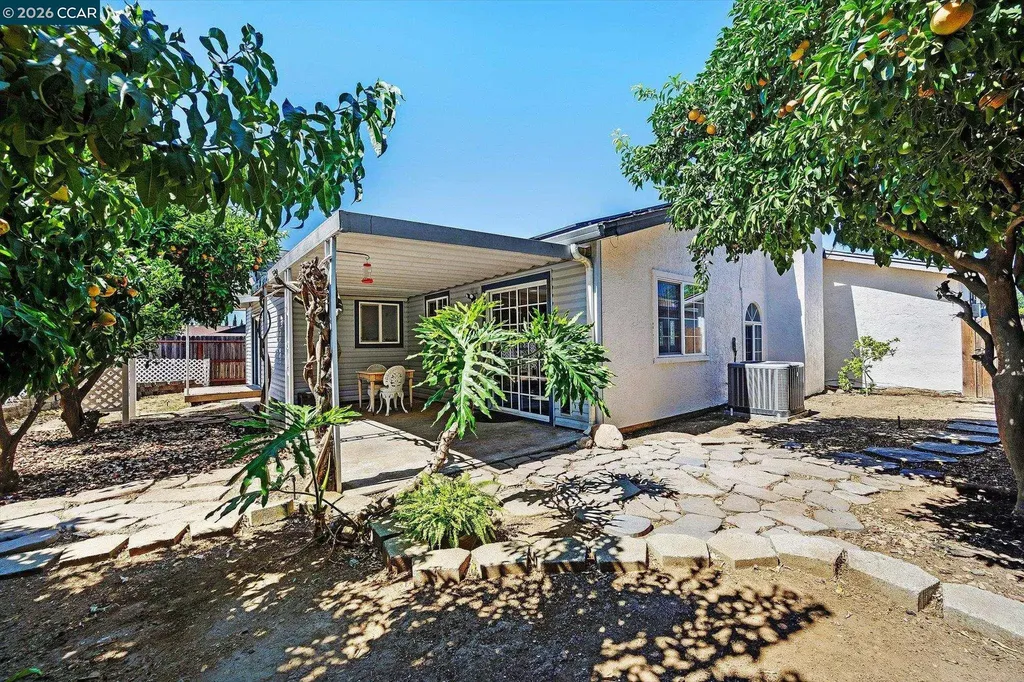 552 Redwood Drive Vacaville CA 95687