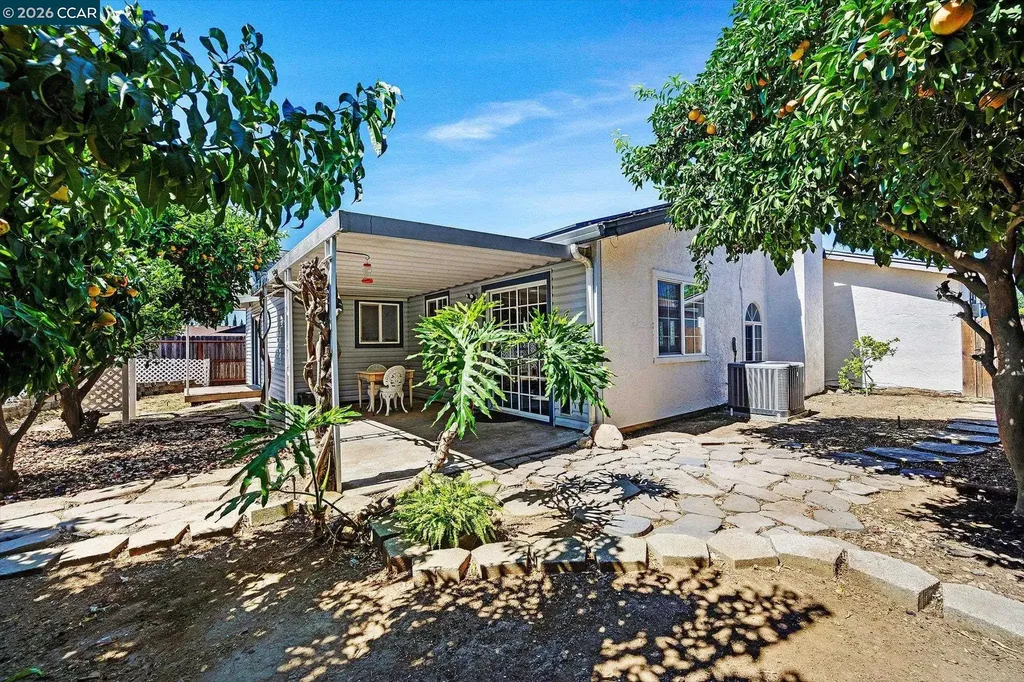 552 Redwood Drive Vacaville CA 95687