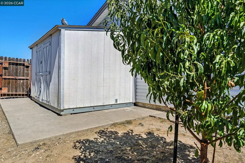 552 Redwood Drive Vacaville CA 95687