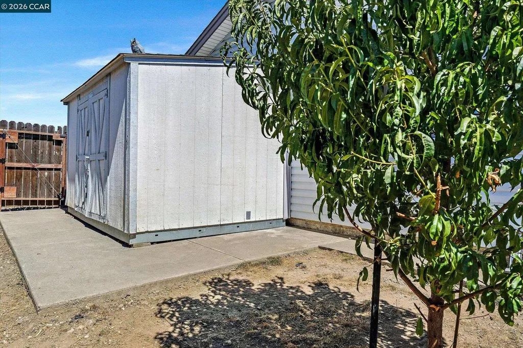 552 Redwood Drive Vacaville CA 95687