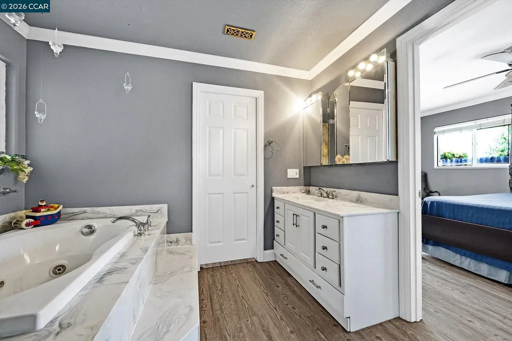552 Redwood Drive Vacaville CA 95687