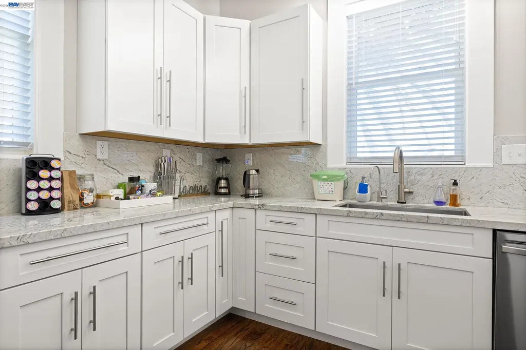 2207 21st Street Oakland CA 94606