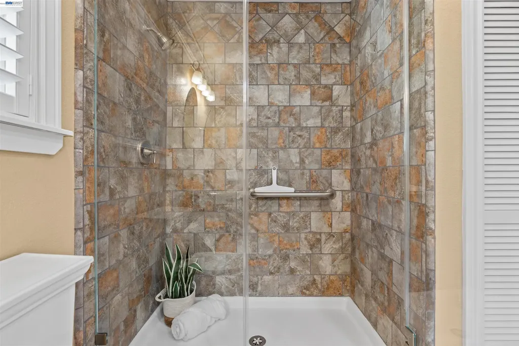 2533 Larrikeet Court Pleasanton CA 94566