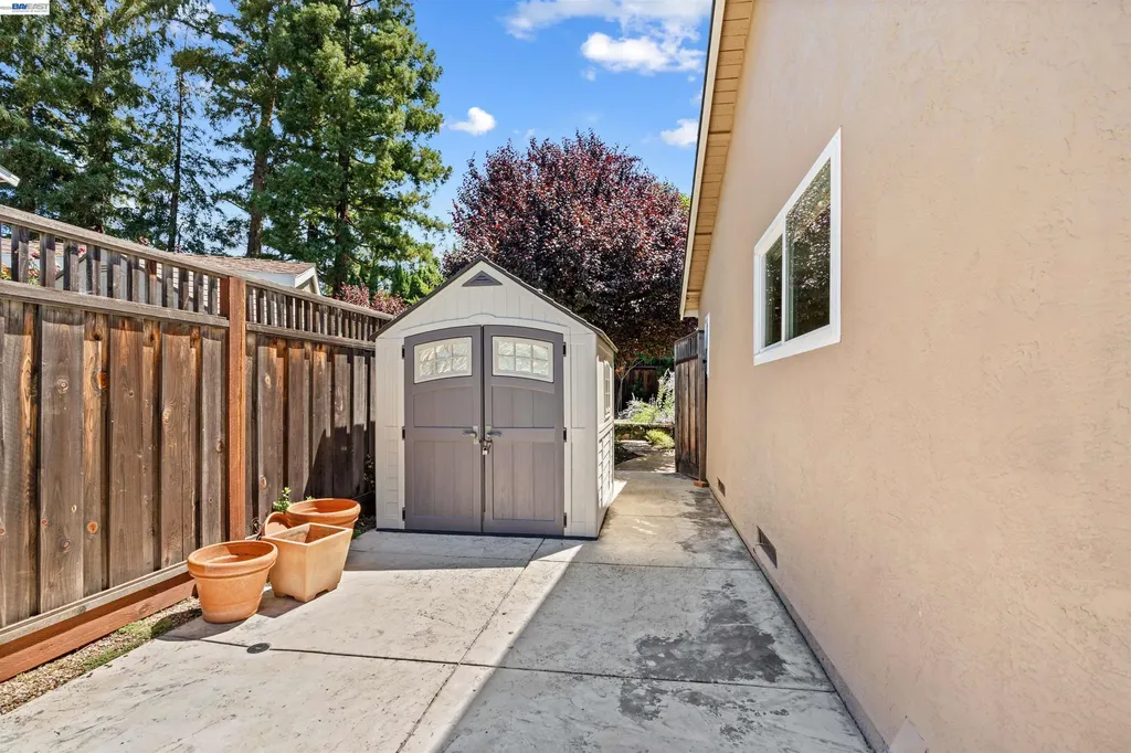 2533 Larrikeet Court Pleasanton CA 94566