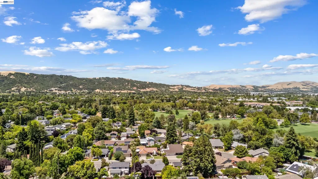 2533 Larrikeet Court Pleasanton CA 94566