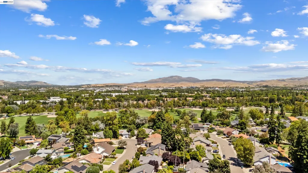 2533 Larrikeet Court Pleasanton CA 94566