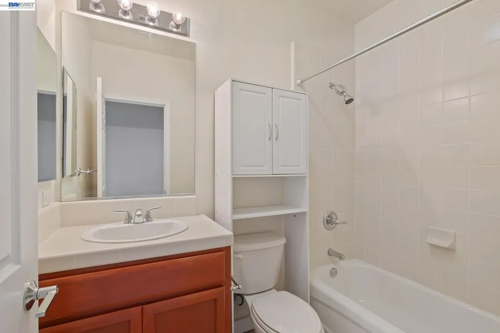 3290 Maguire Way Dublin CA 94568