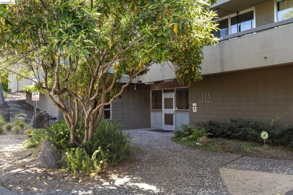 398 Adams Street Oakland CA 94610