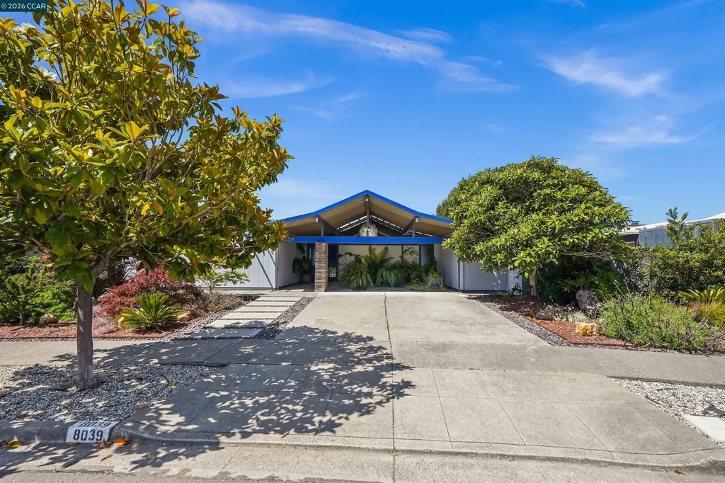8039 Shay Drive Oakland CA 94605