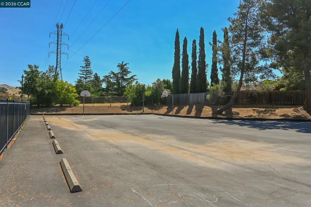 5706 Pepperridge Way Concord CA 94521