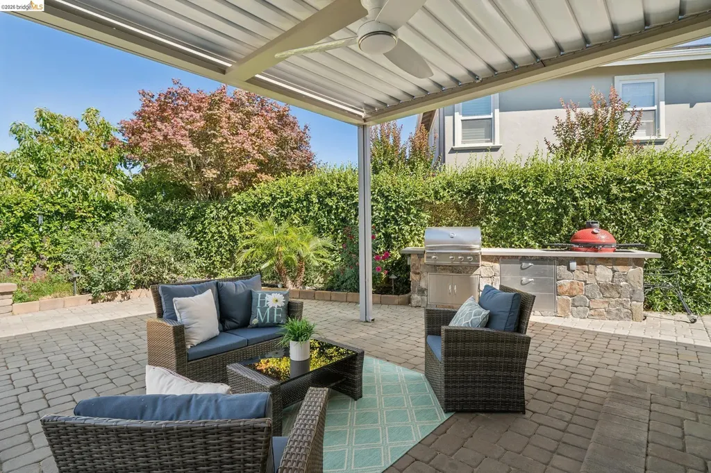 661 Stoneman Court Benicia CA 94510