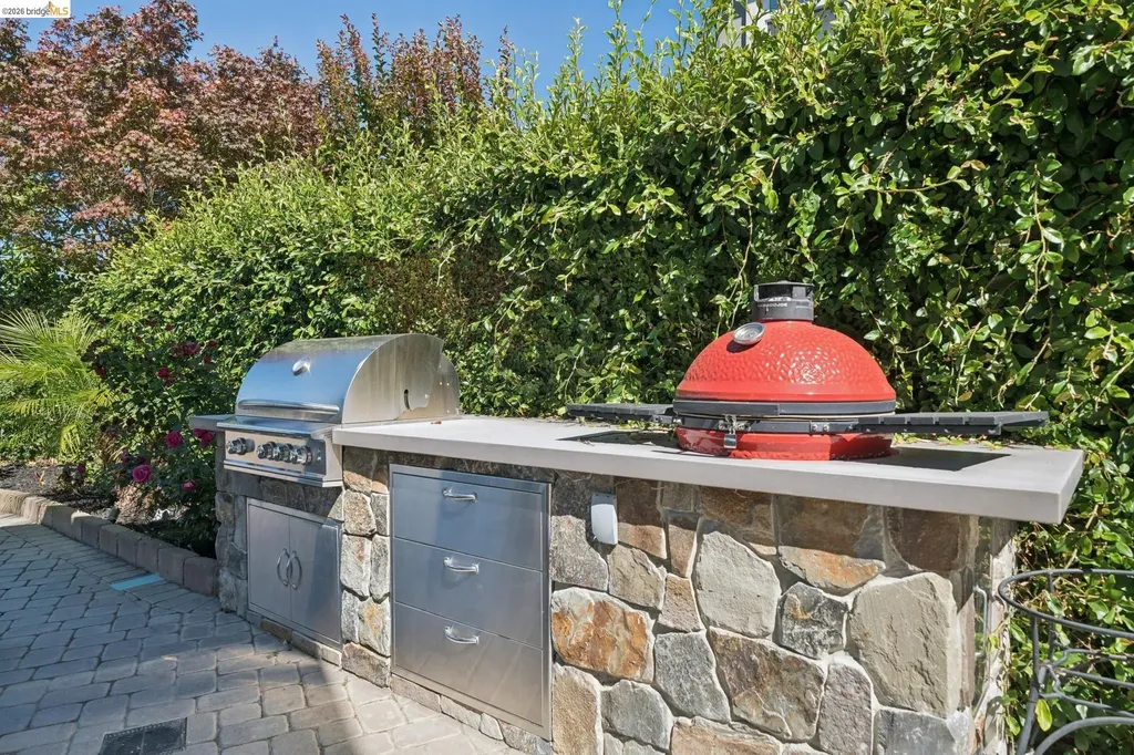 661 Stoneman Court Benicia CA 94510