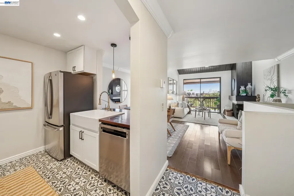 2101 Shoreline Drive Alameda CA 94501