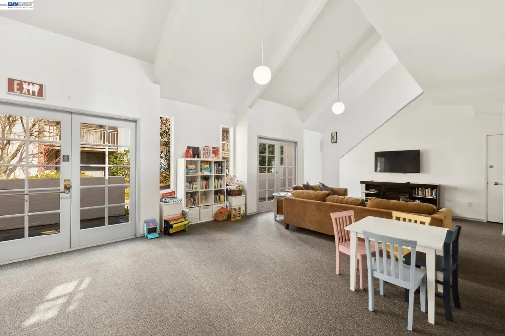 2101 Shoreline Drive Alameda CA 94501