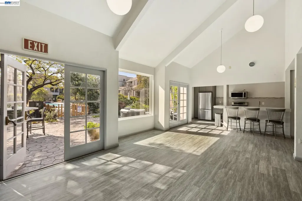 2101 Shoreline Drive Alameda CA 94501