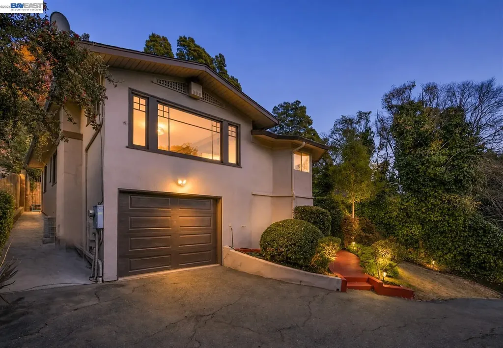 3500 Seminary Avenue Oakland CA 94605