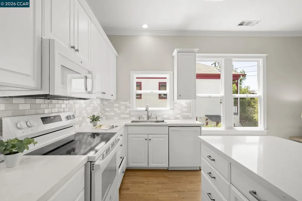 1525-1527 Lillian Street Crockett CA 94525