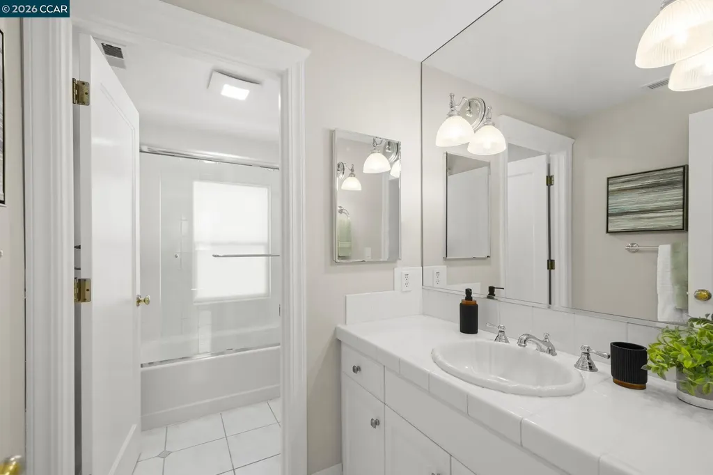 1525-1527 Lillian Street Crockett CA 94525