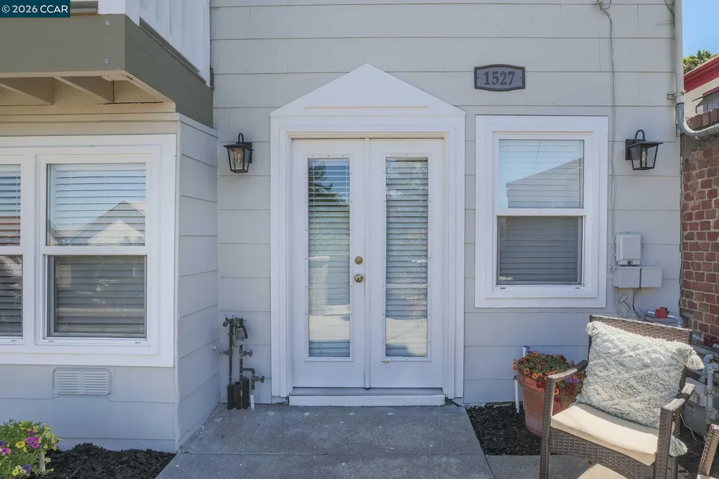 1525-1527 Lillian Street Crockett CA 94525